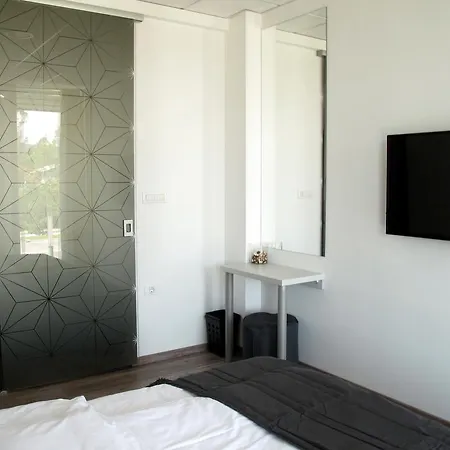 Flat F Trnow Apartment *
